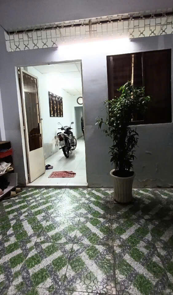  BÁN ĐẤT TẶNG NHÀ C4, CHÍNH CHỦ BÁN LẤY TIỀN DƯỠNG GIÀ, DƯƠNG BÁ TRẠC Q8, HẺM XE HƠI, KINH DOANH THOẢI MÁI, 110M2, CHỈ 10 TỶ 