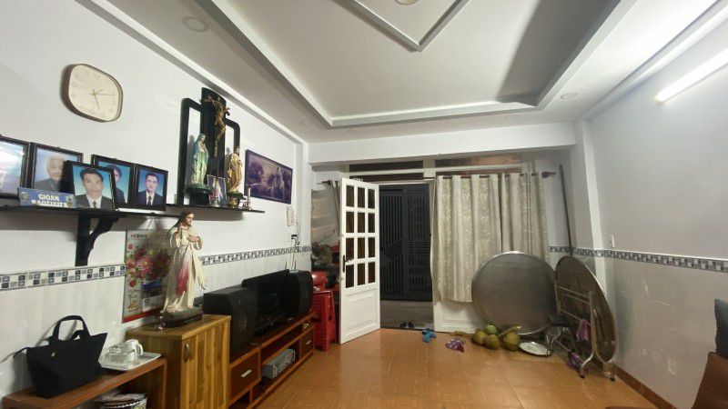  NGAY GÒ DẦU ( 4,1m x 9m ) - 2 TẦNG - 2PN - NỞ HẬU TÀI LỘC - CHỈ NHỈNH 3 TỶ 