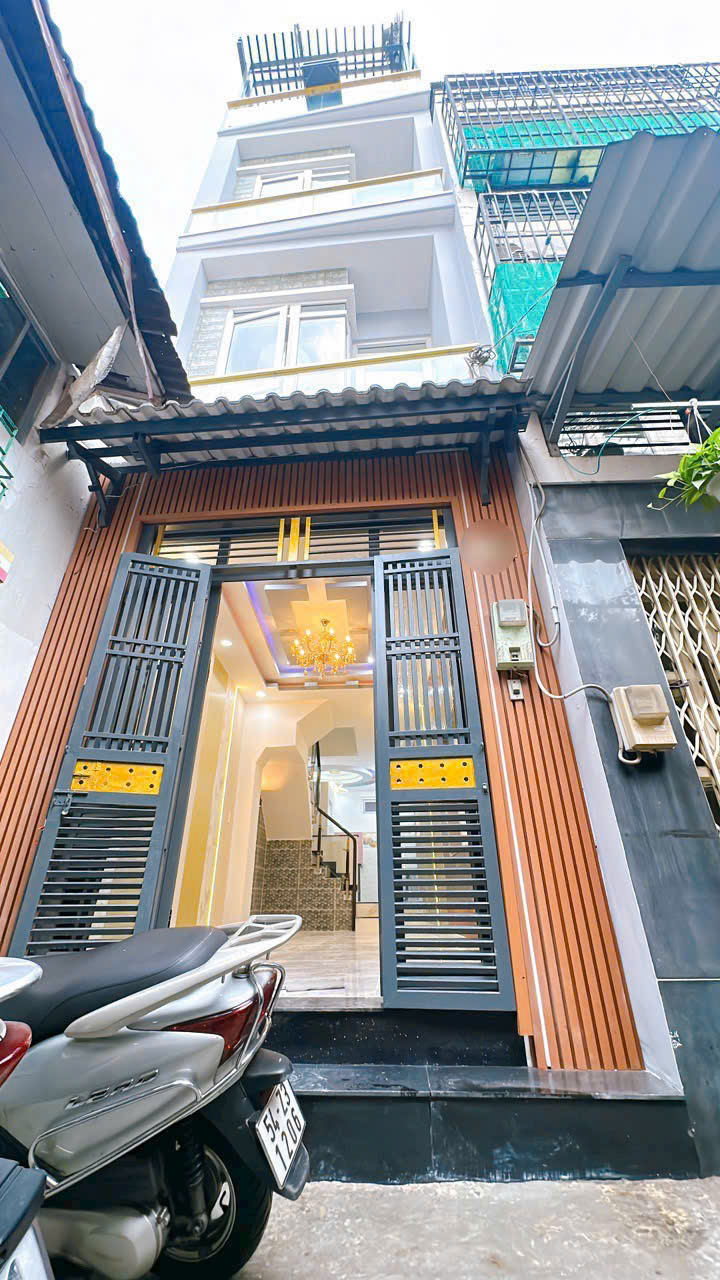  SÁT MẶT TIỀN KHÁNH HỘI Q4 
NGANG 3.3 NỞ 4.4 DÀI 11 M 
CÓ 5 TỶ 