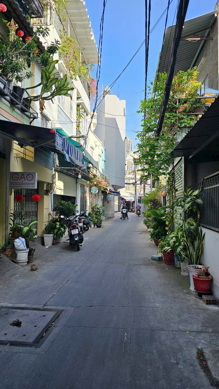  MẶT TIỀN KINH DOANH NGAY CHỢ P16Q4 
NGANG 3,4 X 17 ĐÚC BÊ TÔNG 
CÓ 5 TỶ 