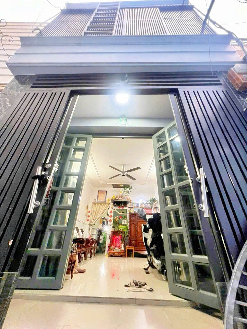  BÁN NHÀ ĐẸP  02 TẤM BTCT

 - Trục Đường Hoàng Diệu , Quận 4 HƠN 3 TỶ 

 Ngang 3.4x dài 11,7m 