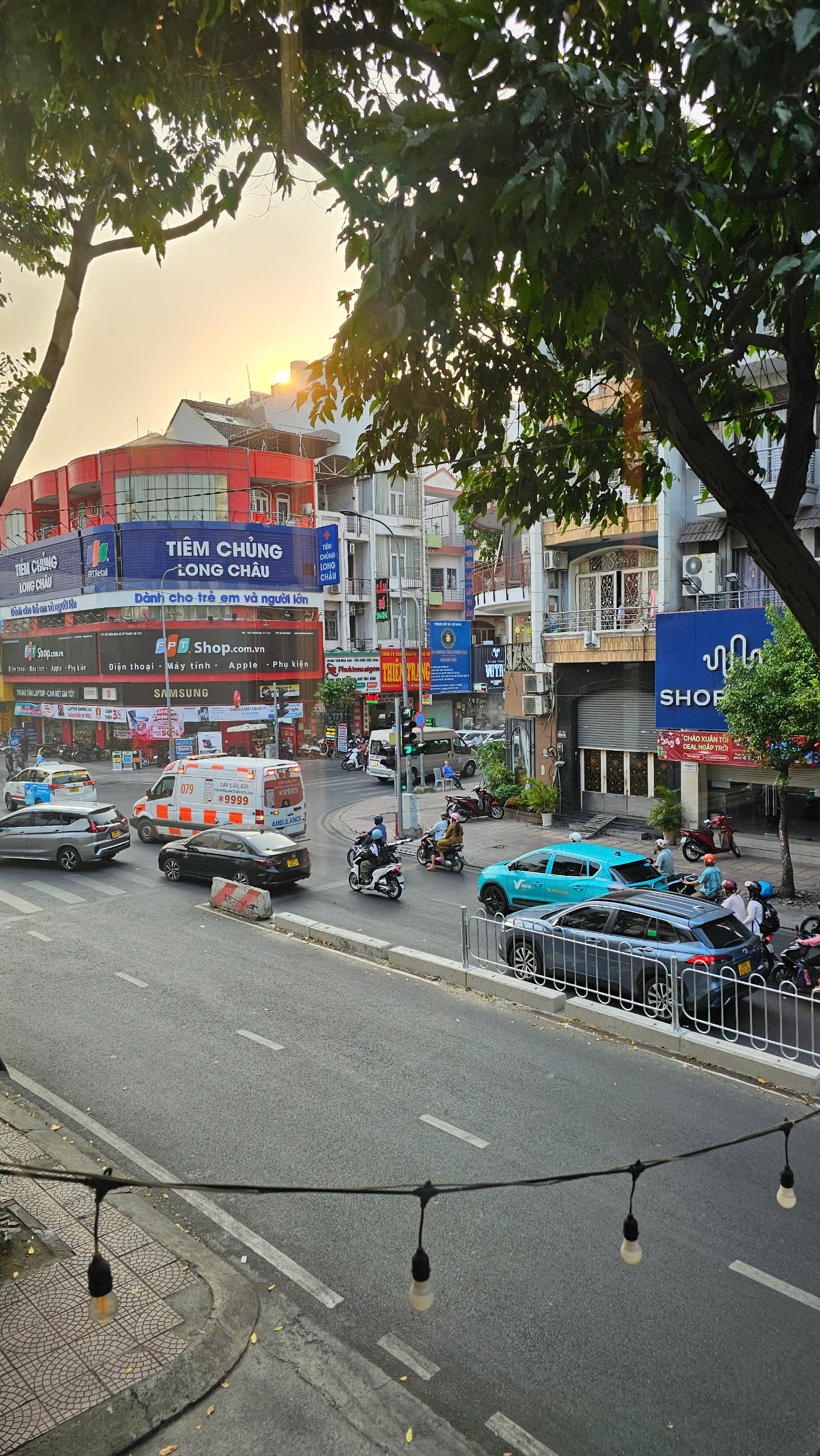  ĐƯỜNG XE HƠI NGAY NHÀ  HOÀNG DIỆU TRUNG TÂM Q4 
DIỆN TÍCH SD LÊN ĐẾN 90 M2 
CÓ 5 TỶ 