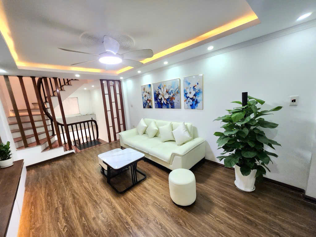 BÁN NHÀ HÀNG XÓM LINH ĐÀM NGÕ RỘNG - THOÁNG - TIỆN ÍCH VÔ VÀN - THÔNG SỐ VÀNG - SỔ ĐẸP 