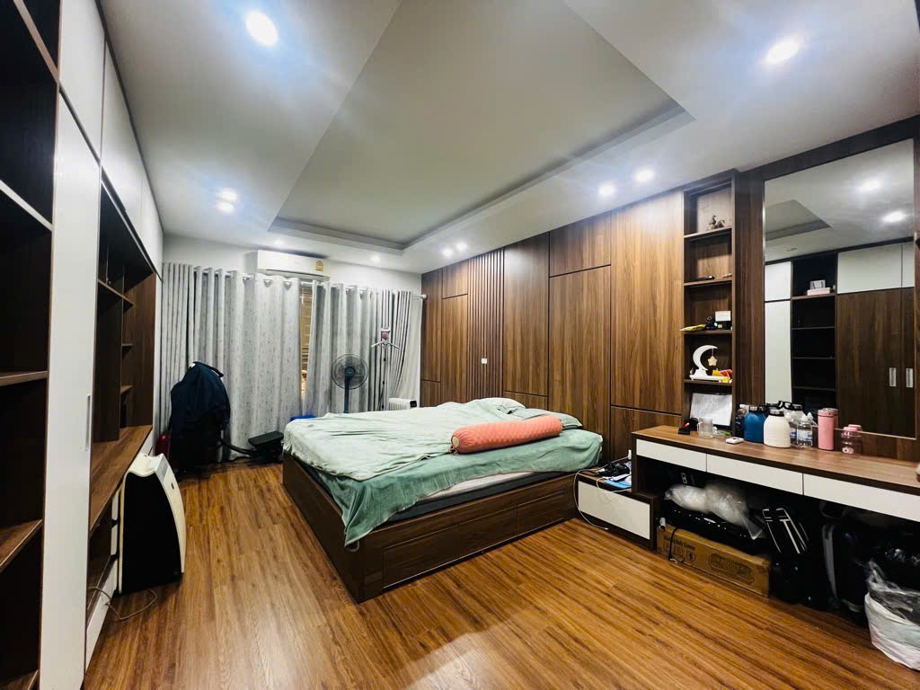  NHÀ PHỐ BÀ TRIỆU- 45M  – 6 TẦNG – 2 MẶT THOÁNG – CHỈ 20M RA PHỐ! 