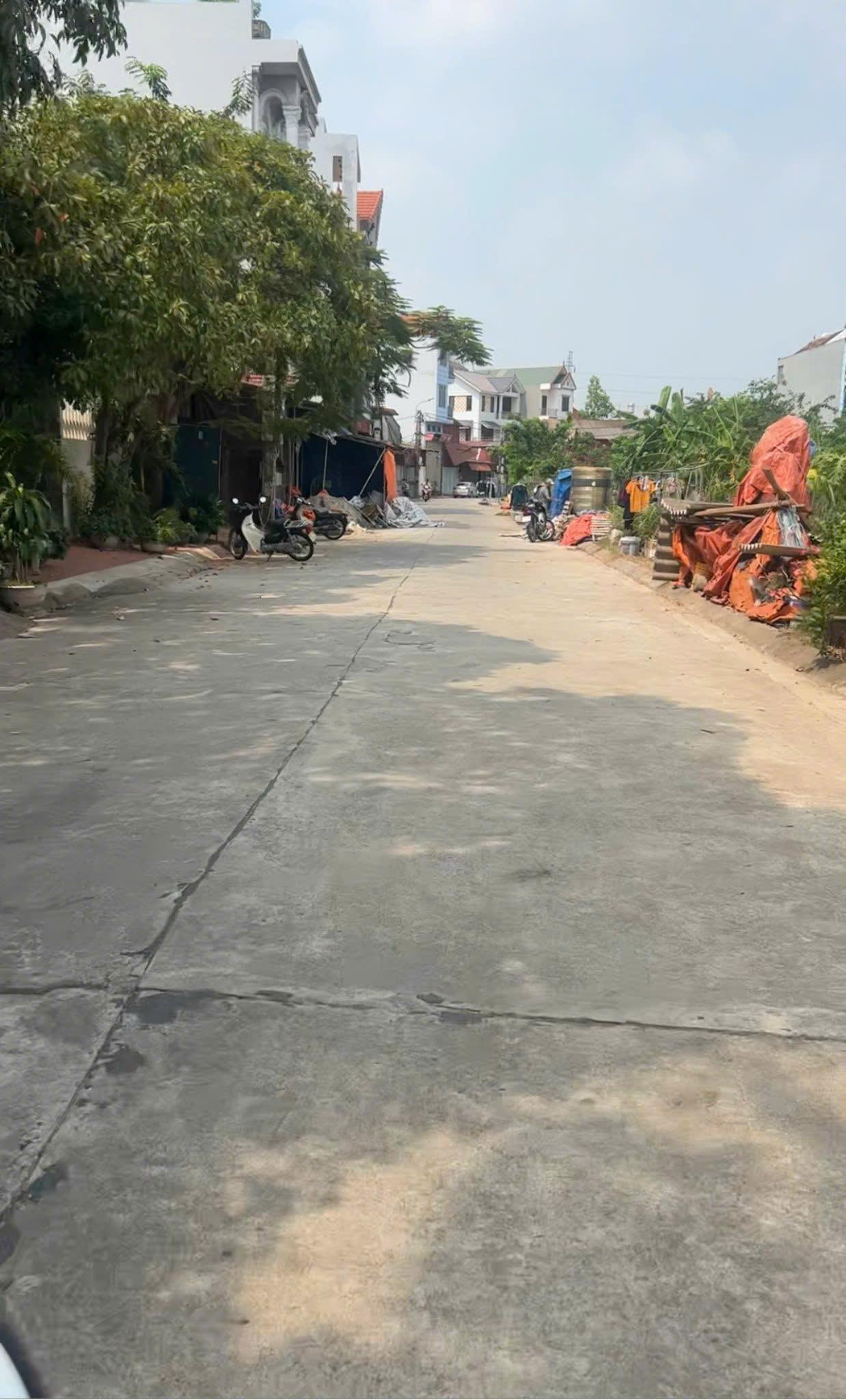  ???? "Mặt tiền rộng, giá tốt! Bán đất 89.3m2 giá 2 tỷ 2, vị trí tuyệt vời!" 