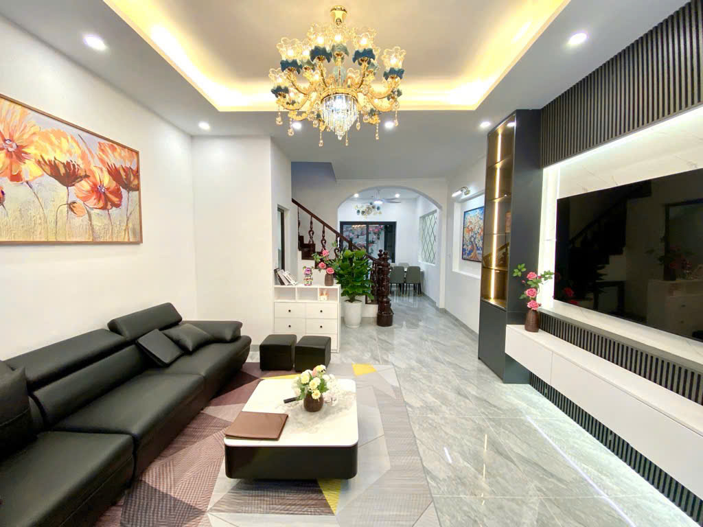  PHÂN LÔ VIP - Ô TÔ  NHỎ ĐỖ CỬA - NỘI THẤT ĐẸP LONG LANH DỌN VỀ Ở LUÔN - SỔ ĐẸP - NHÀ DÂN XÂY 