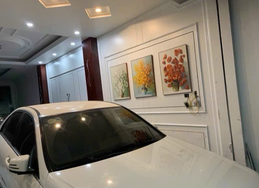  Hoàng Quốc Việt - Cầu Giấy - Phân Lô - Oto Tránh - 2 Mặt Ngõ  67m2 Mt: 6 Chỉ 17.9 tỷ 