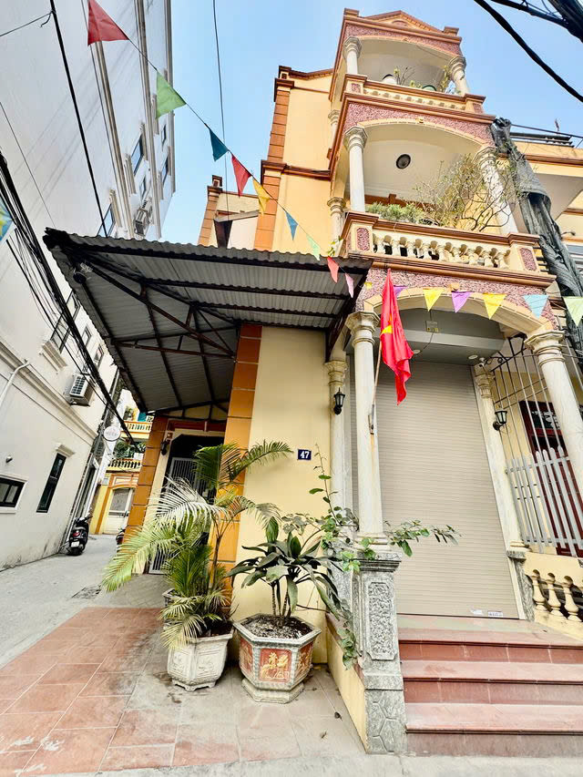  NHÀ DÂN XÂY 3 TẦNG THẠCH BÀN- LONG BIÊN  75M2,MẶT TIỀN 5.2M, 12.5 TỶ. 