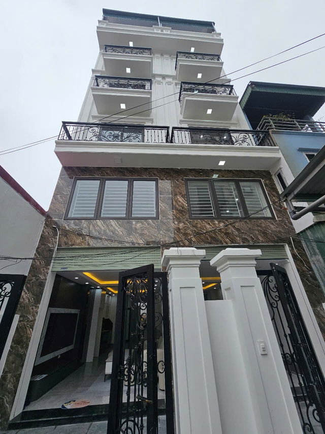  NHÀ ĐẸP  Ô TÔ ĐỖ CỬA 54m2  6 tầng mặt tiền 3.8m,8.2 tỷ Phố Phúc Lợi -Long Biên. 