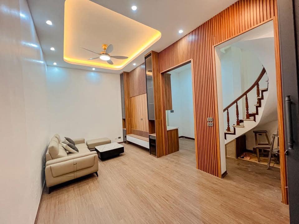  Bán nhà Kim Ngưu 40m2.MTx5m, ở ngay, ngõ thoáng, gần ô tô, khu dân trí cao 