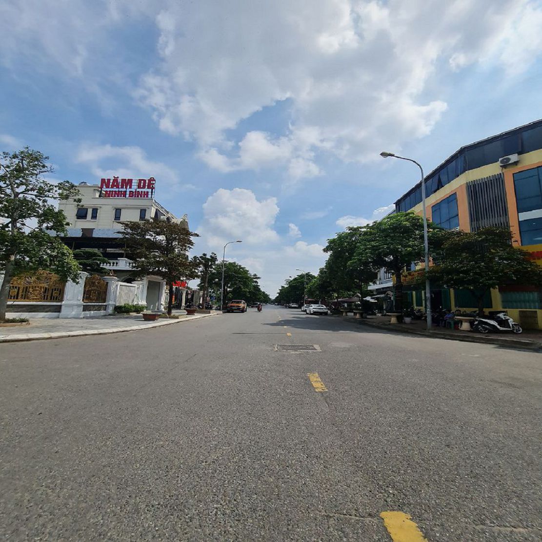  Tái định cư Trâu Quỳ, Gia Lâm. 61m2, mt 4.4m view vườn hoa.Lh 0989894845 