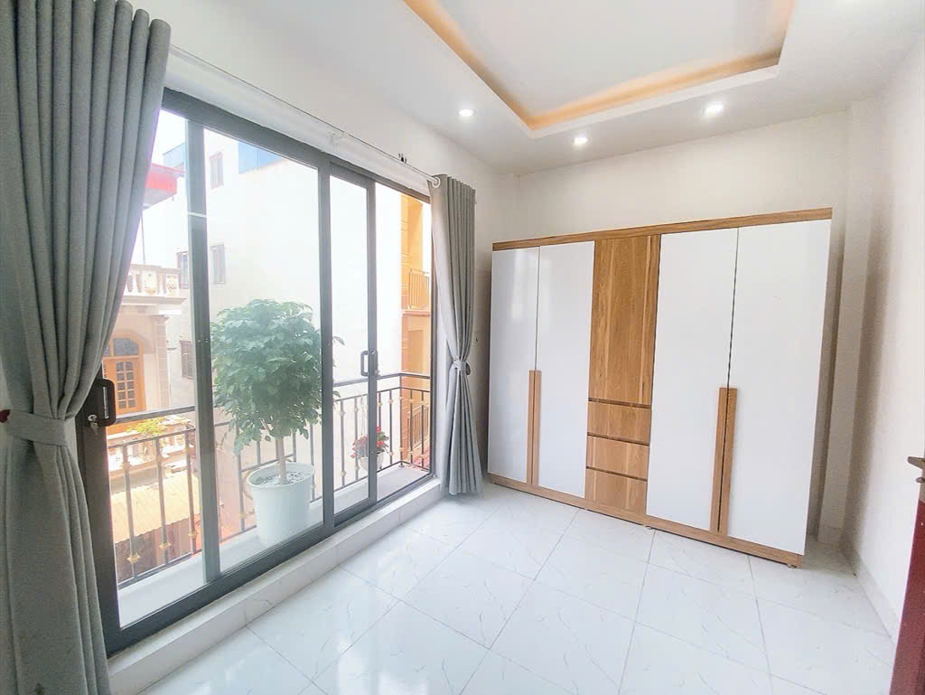  LÔ GÓC- NGÕ THÔNG- NHÀ CÒN RẤT MỚI !!! 