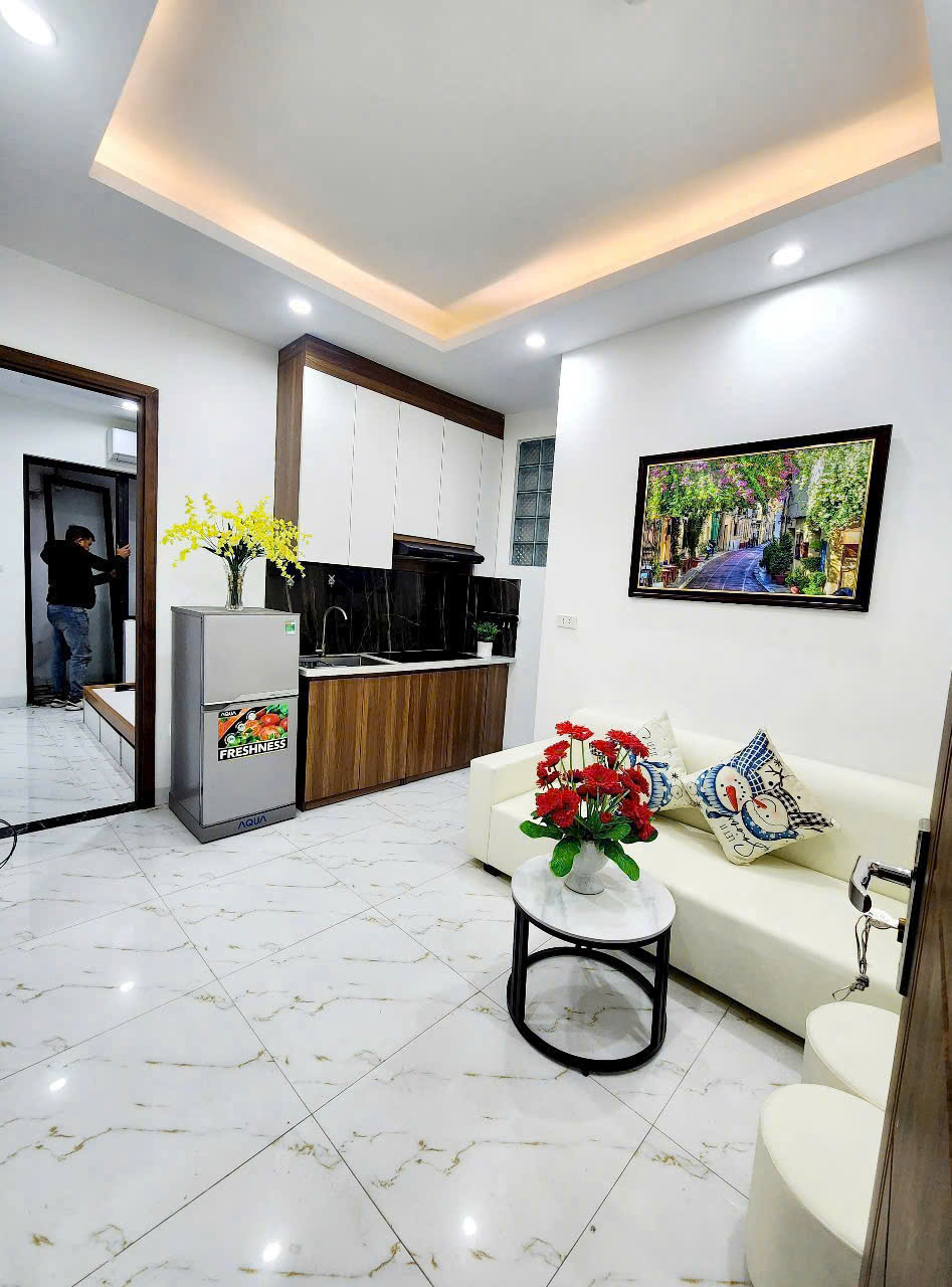  Chính chủ mình cần bán căn chung cư mini tầng 3, diện tích 36 mét, nhà mới xây xong, ngõ ô tô ,đầy đủ nội thất phố Chính Kinh giá chỉ hơn 1 tỷ .
Liên hệ em: 0975948906 