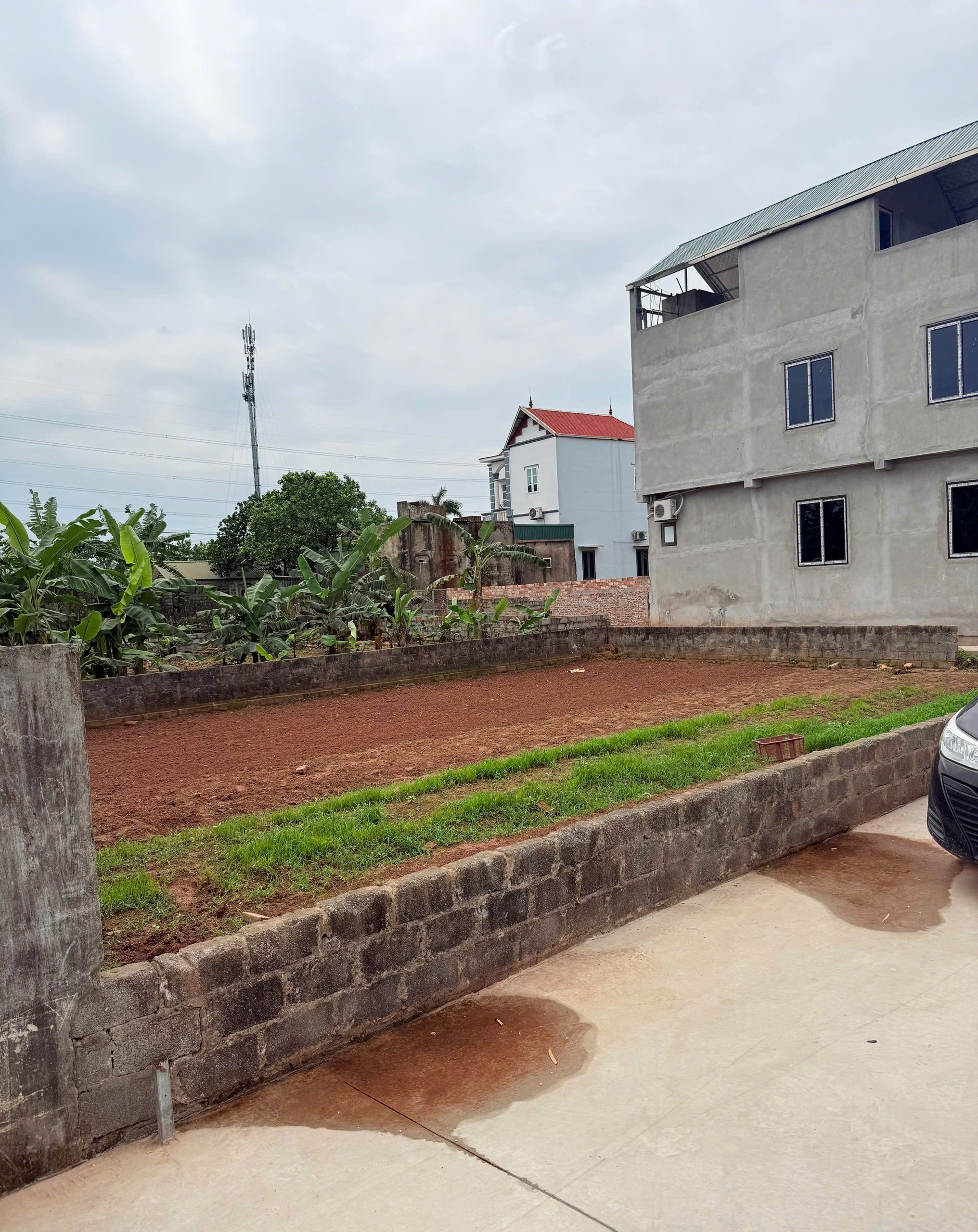  HOA HẬU 200m2 3 mặt tiền full THỔ CƯ 