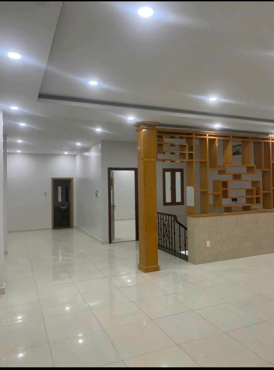  Nhà đẹp ngay Bình Triệu – Gần  Fatima – 118m²  – Hoàn Công– Giá 9.75 tỷ 