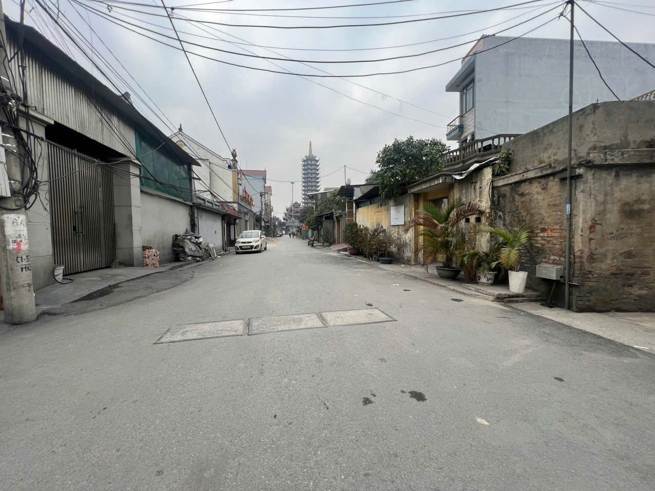  HÀNG VIP HÀNG VIP - TIẾN BÀO - PHÙ KHÊ - TỪ SƠN - BẮC NINH  ĐƯỜNG 2 Ô TÔ TRÁNH NHAU PHÓNG ẦM ẦM 
♻️ Dt : 70m Mt  4 M 
 Giá : 2 X TỶ 