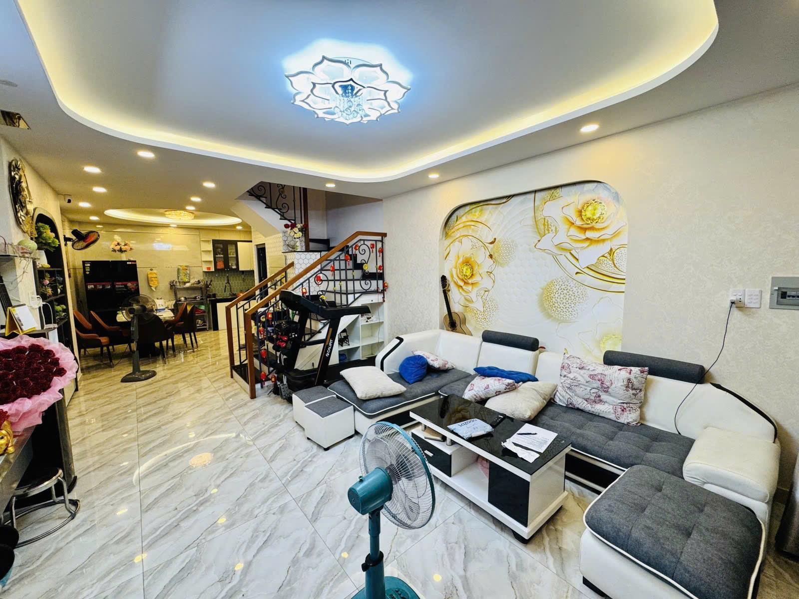  GẤP BÁN, 51m2, 2Tầng,HXH,Tặng nội thất, Quang Trung Gò Vấp chỉ 5.3 Tỷ. 