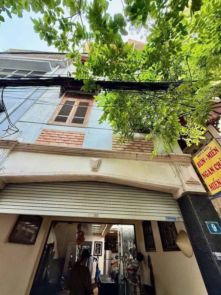  Bán nhà Trung Tâm Ba Đình . DT 76m2 ; 4T ; MT>7m ; Giá 18,5 tỷ 