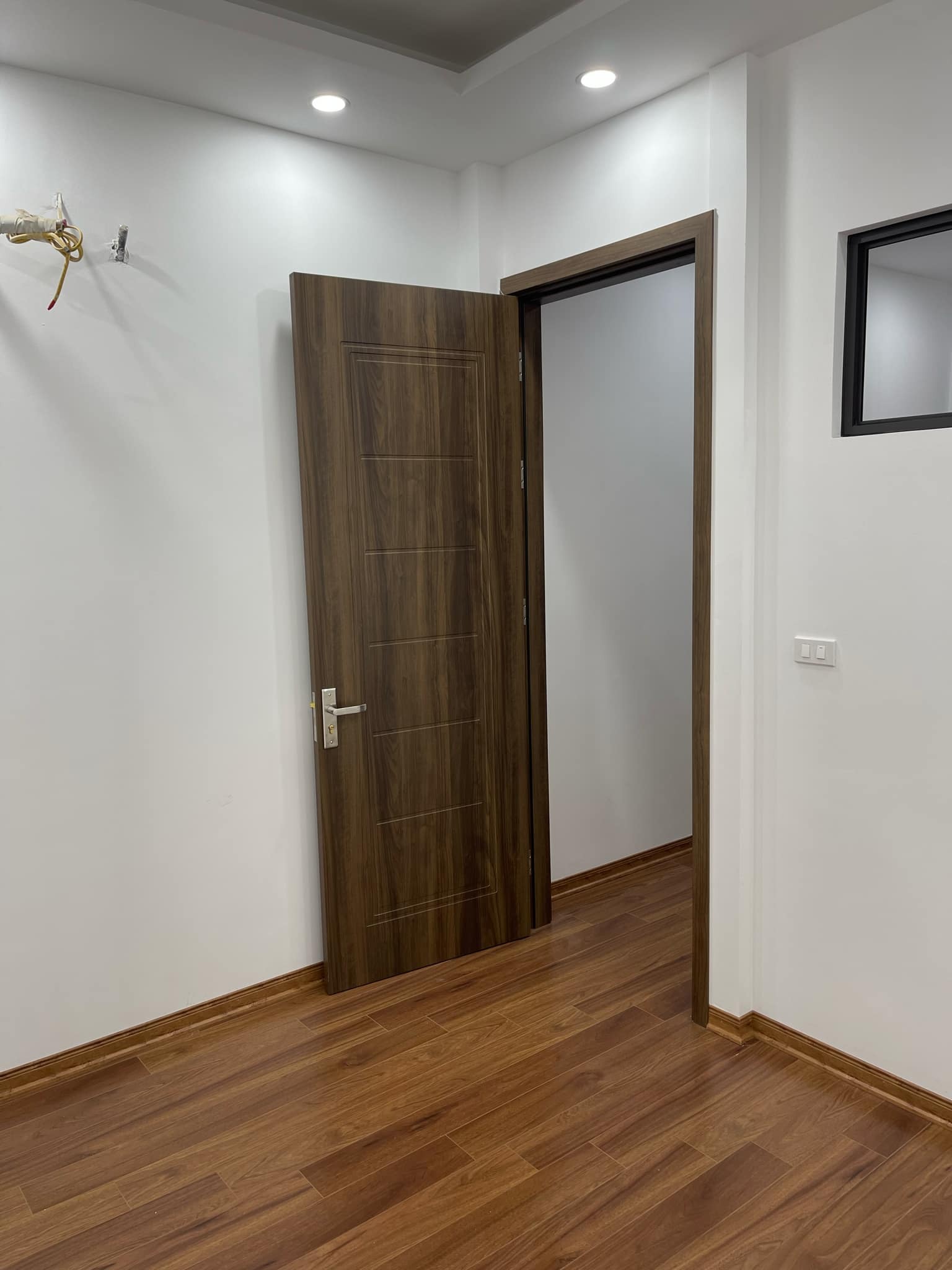  ???? BÁN NHÀ 5 TẦNG ĐẸP – HIỆN ĐẠI – GIÁ TỐT TẠI GẦN KHU ĐT VINHOME THĂNG LONG ???? 