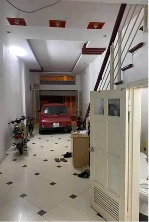  Bán nhà trung tâm Quận Thanh Xuân, ô tô vào nhà, 95m2, ngõ cực đẹp, giá 16 tỷ cần bán gấp 