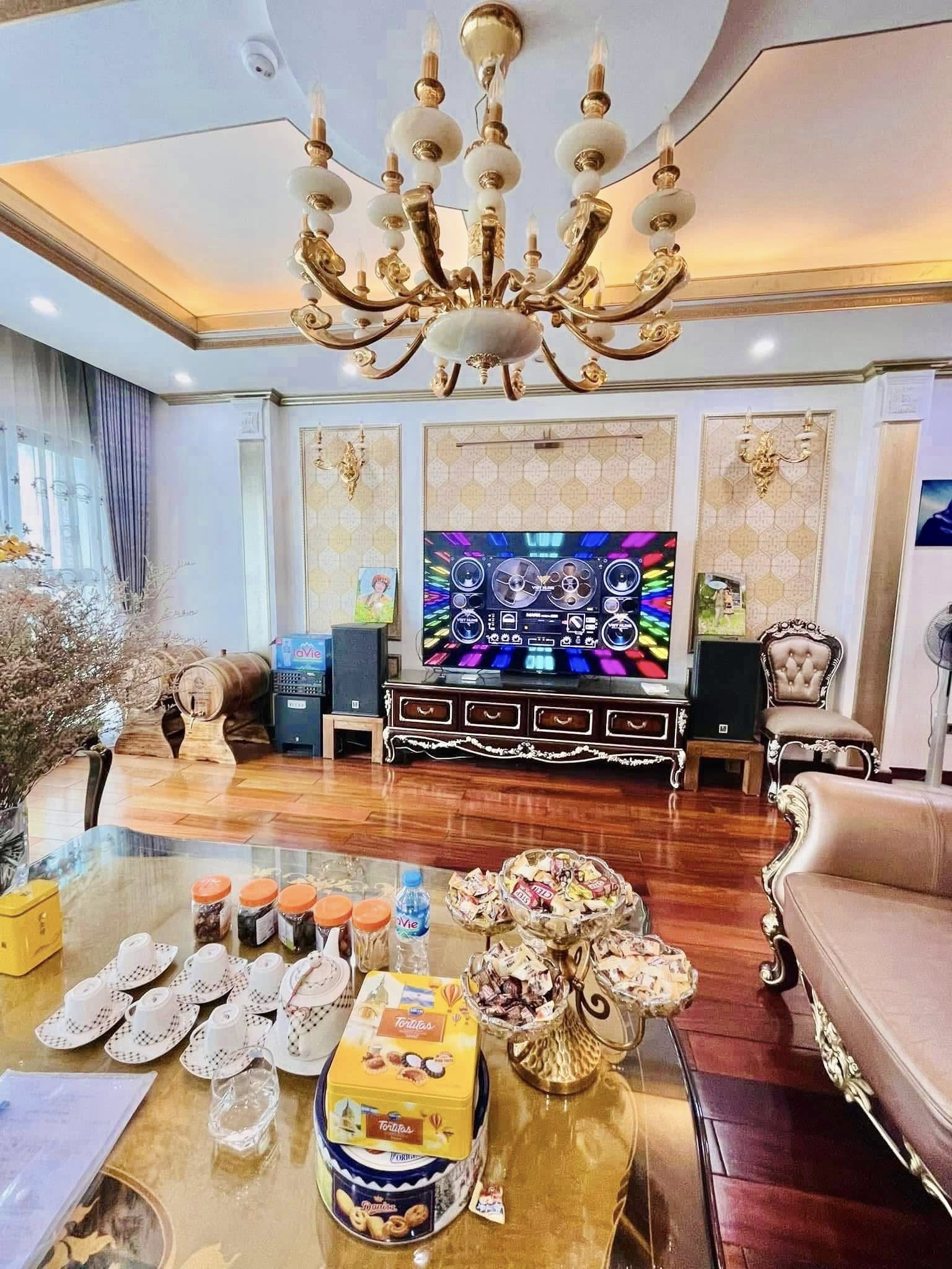  Bán nhà Quận Đống Đa 103 m2 , kinh doanh 7 tầng , 30 tỷ 