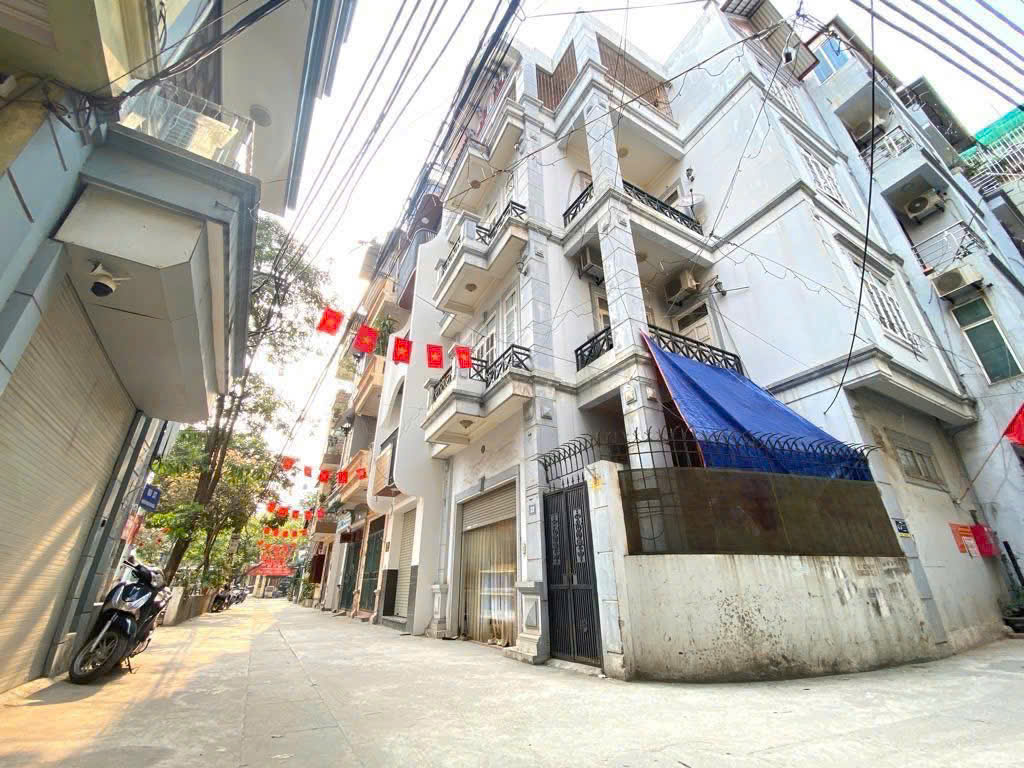  BÁN NHÀ PHẠM VĂN ĐỒNG - 60M - O TO TRÁNH - LÔ GÓC - 15.8 TỶ 