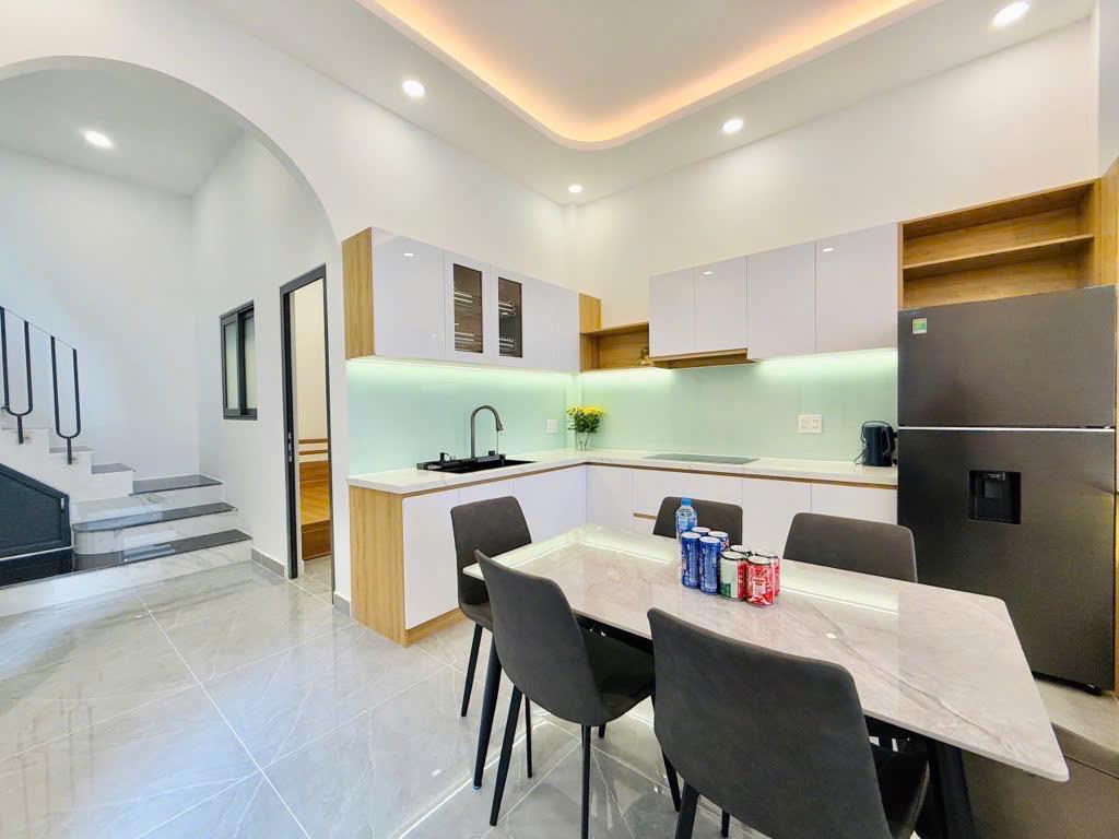  SIÊU VIP 1 CĂN VILLA dtsd lên đến 200M2 (Ngang 6.8m x 18)  NHỎ XINH GIỮ LÒNG SG, MÀ GIẢ CHỈ NHỈNH 7 TỶ còn TL 