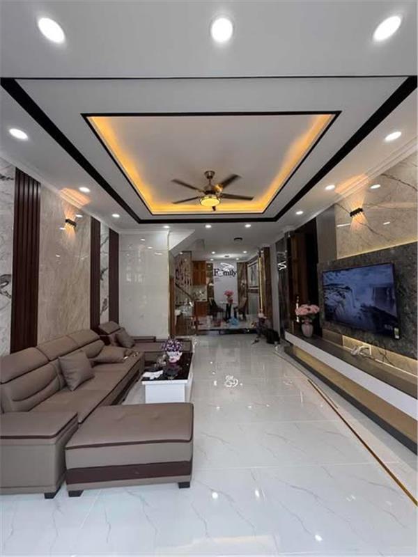  Bán nhà 56m2, 4 tầng, Q.7, 8.2 tỷ, sổ hồng riêng 