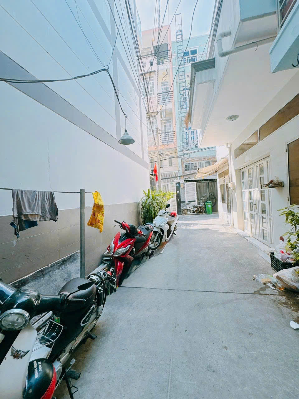  NHÀ KHU ĐƯỜNG SỐ PHƯỜNG 4 QUẬN 4
NGANG TO - GIÁ CHỈ 2.x TỎI 