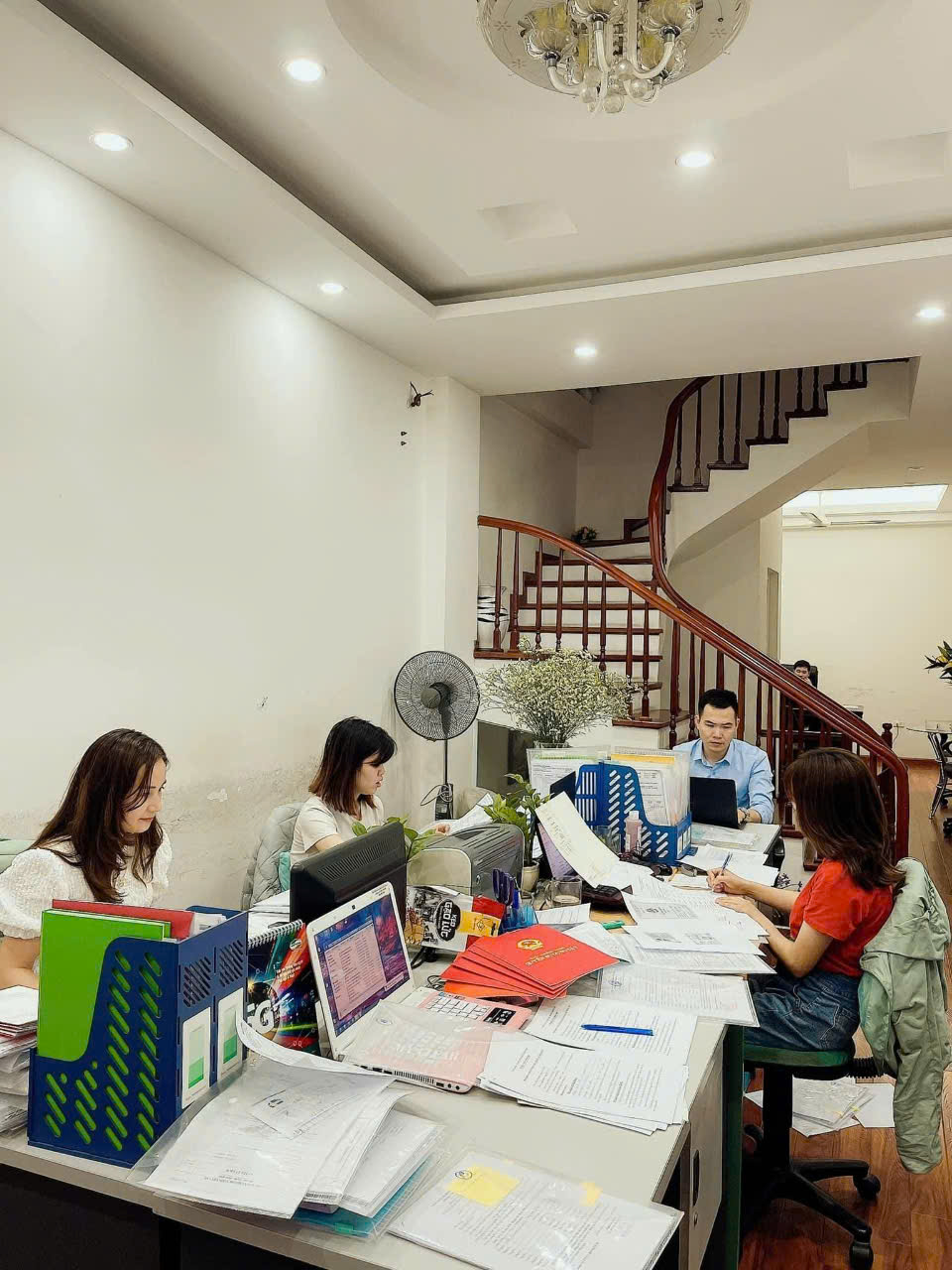  NHÀ 3 MẶT THOÁNG - NGÕ THÔNG LÀM VĂN PHÒNG VÀ KINH DOANH - Ô TÔ TRÁNH . 