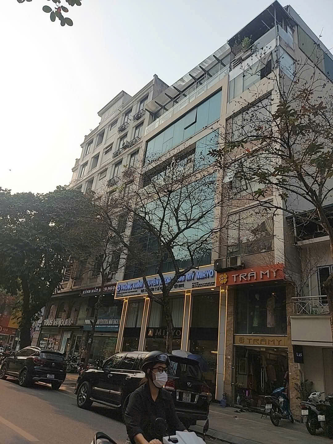  Bán nhà 47 Hòa Mã ,Hai Bà Trưng . DT 103 m2 , 6T , MT 4,5m . Giá 100 tỷ 