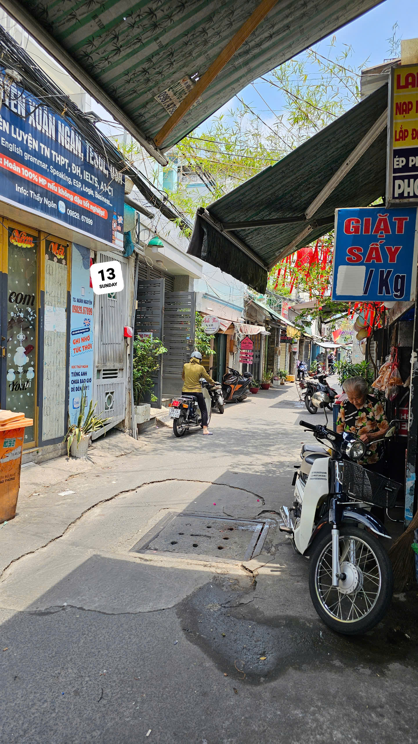  HẺM XE HƠI 
HUỲNH TẤN PHÁT Q7
NGANG 5 DÀI 22 M 
CÓ 70 TRIỆU M2 