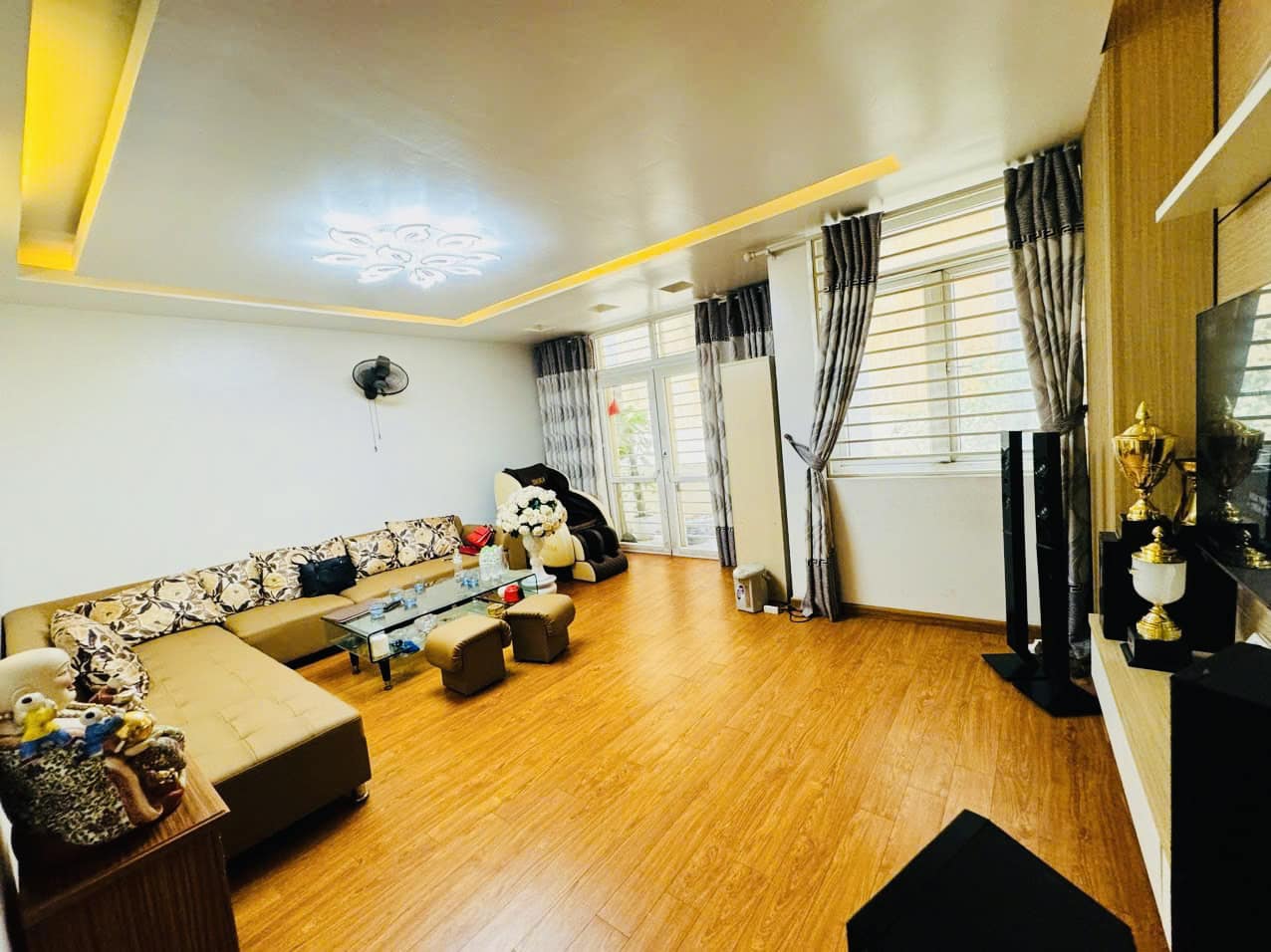  Phân lô VIP Hai Bà Trưng,2 oto vào nhà,74m,mt5,3m. 24.8 tỷ 