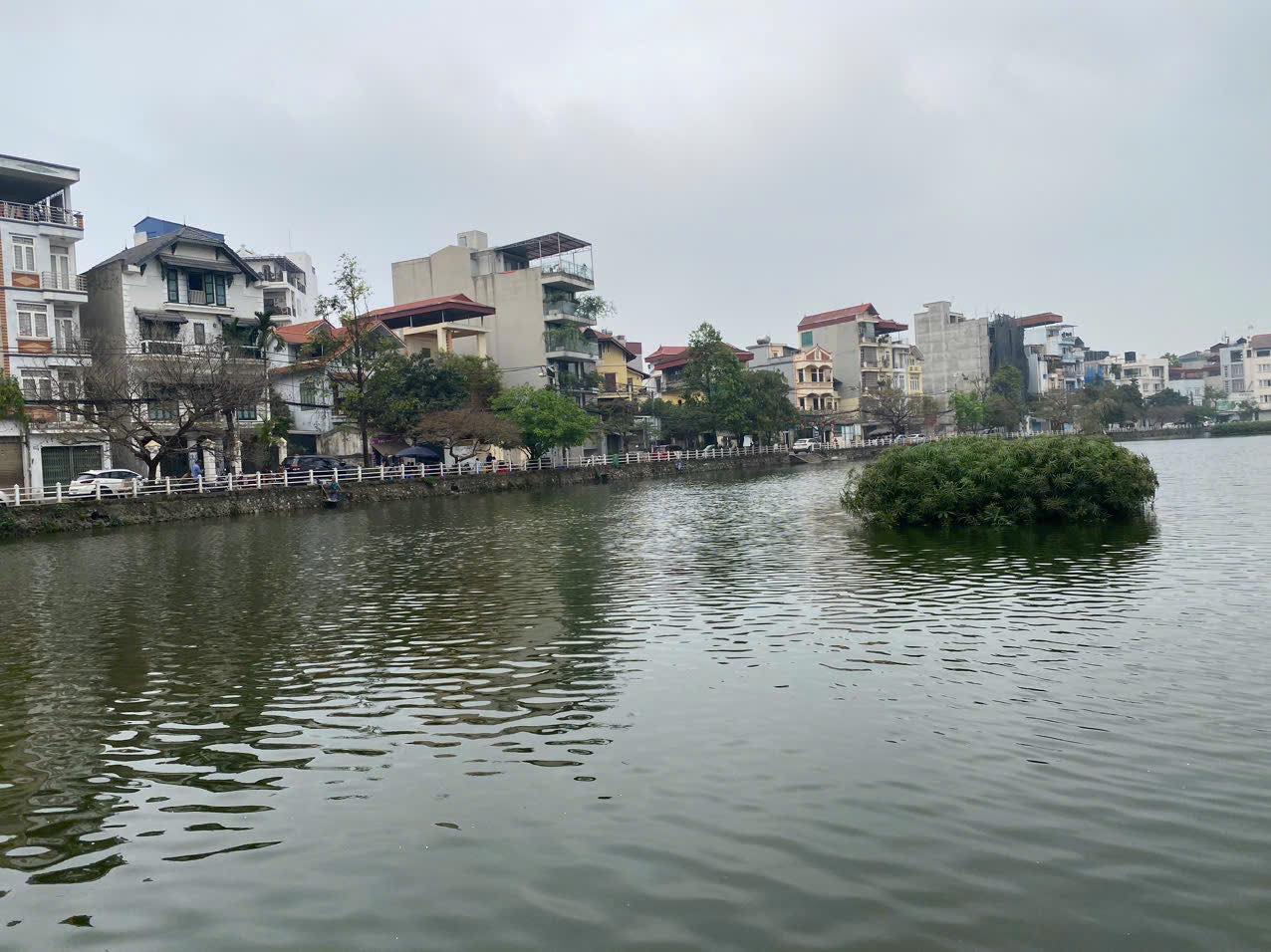  BỒ ĐỀ – NHÀ ĐẸP 5 TẦNG – GARA Ô TÔ – NGÕ THÔNG – KINH DOANH – CÁCH HỒ 10M 