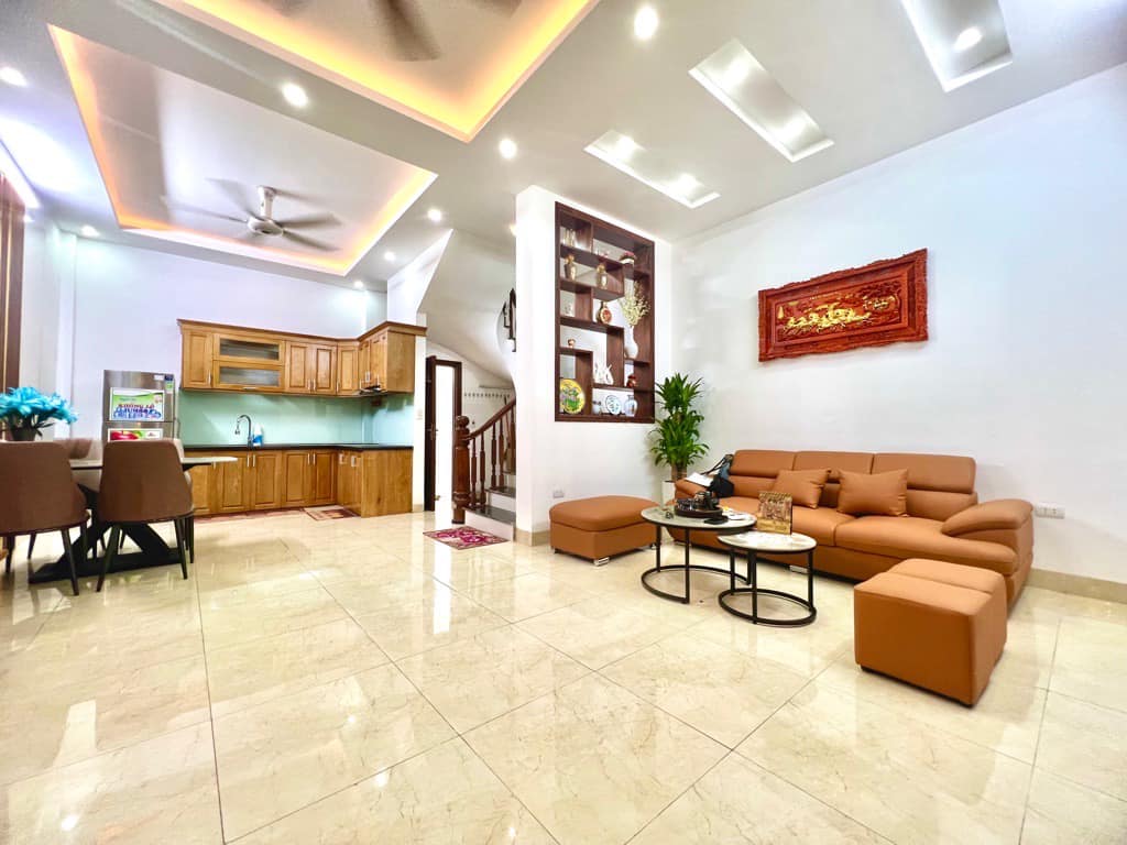  Phân lô Hào Nam 61m2 x 4 tầng kinh doanh vip - mặt ngõ thông - lô góc 3 mặt thoáng giá bán 10,9 tỷ 