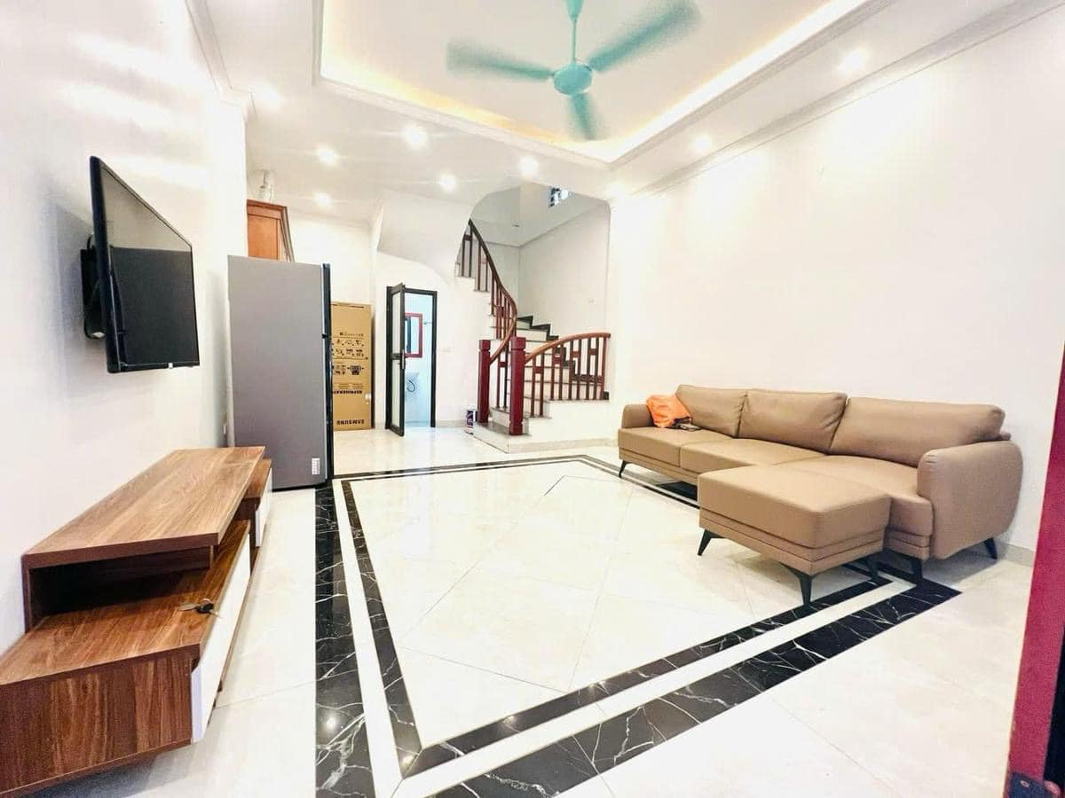  Nhà 4T khu Thanh Nhàn 40m,Mt 5m - ngõ rộng thoáng-gần ô tô- ở ngay 