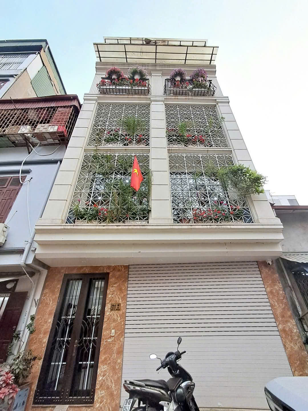  Bán nhà Ngõ Phố Ngọc Hà , Ba Đình, HN .DT 55M2,  5Tầng ,MT 5.5M . GIÁ 20 TỶ 