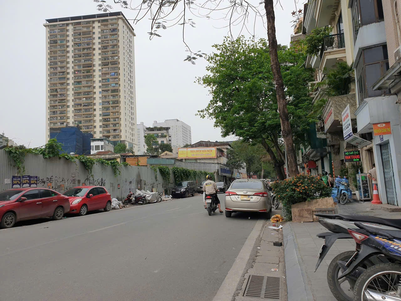  MẶT PHỐ NGUYỄN CÔNG CHỨ ,KINH DOANH ĐA NGÀNH NGHỀ,CỰC ĐỈNH,MẶT TIỀN CỰC RỘNG 7,9M,DIỆN TÍCH 248M2,NHỈNH 170 TỶ 