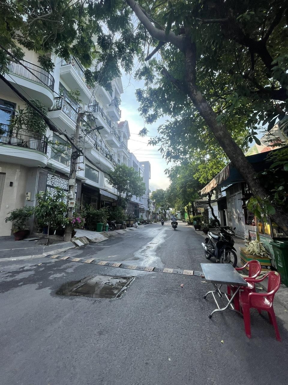  4,5 x16m, BÁN NHÀ 3 TẦNG 72m2, HẺM 12m, LÊ VĂN KHƯƠNG, Q.12, NHỈNH 6 TỶ 