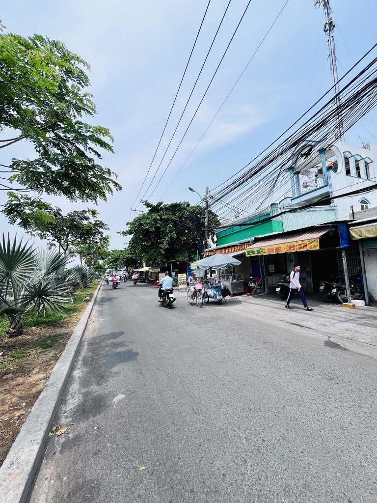  NHÀ ĐẸP Q8 MẶT TIỀN MỄ Cốc  4,3M X 28M TIỆN XÂY MỚI 