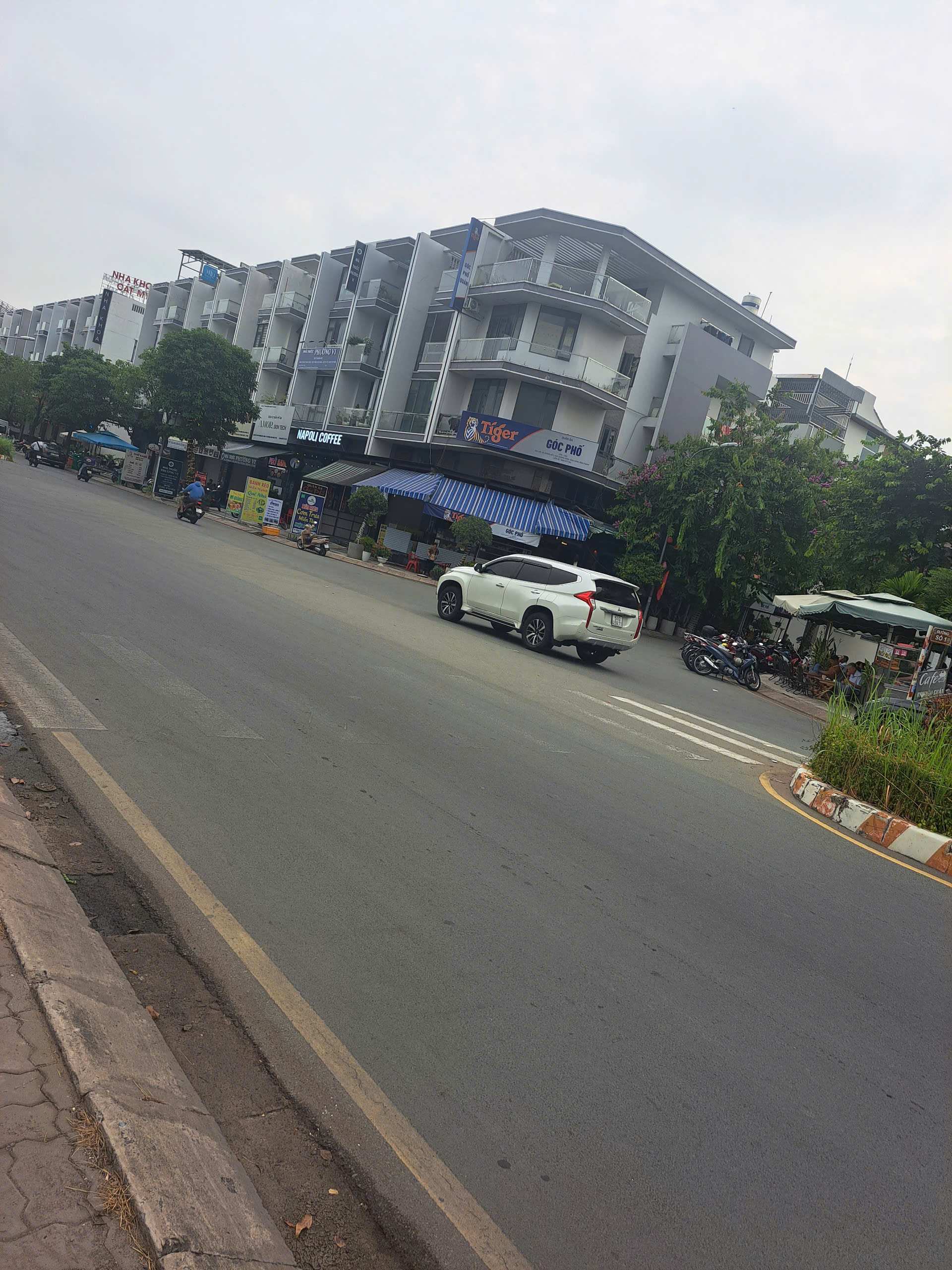  NHINH 17 TỶ. NHÀ VỊ TRÍ RẤT ĐẸP CÓ THANG MÁY VỪA Ở VỪA KINH DOANH .KHU VIP MIZUKI PARK GIÁP Q7, Q8 - CHỦ HỢP TÁC BÁN NHANH. THƯƠNG LƯỢNG NHẸ 