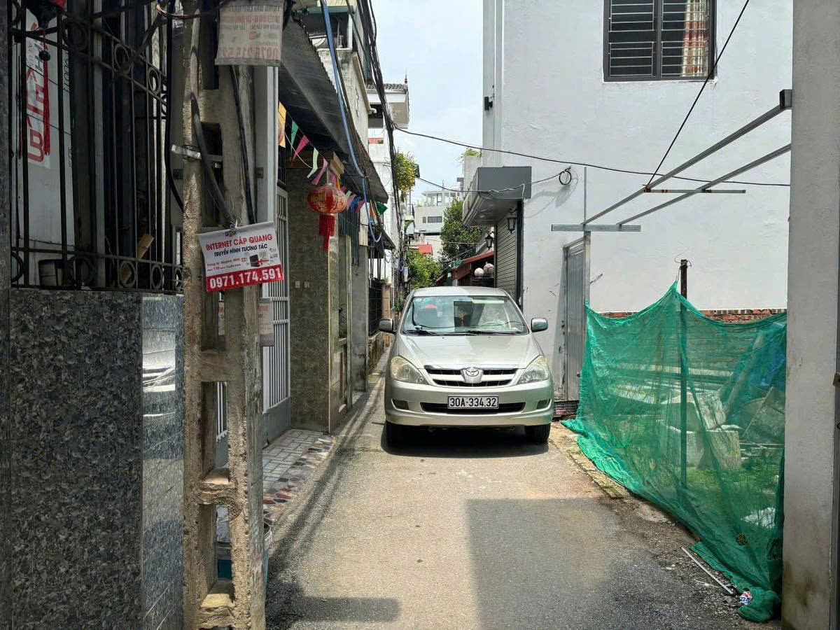  NHÀ MỚI ÔTÔ ĐỖ CỔNG - NGÕ THÔNG  Vũ Đức Thuận-Long Biên  38m2,X  5 tầng, MT 4m, 5.35 tỷ. 