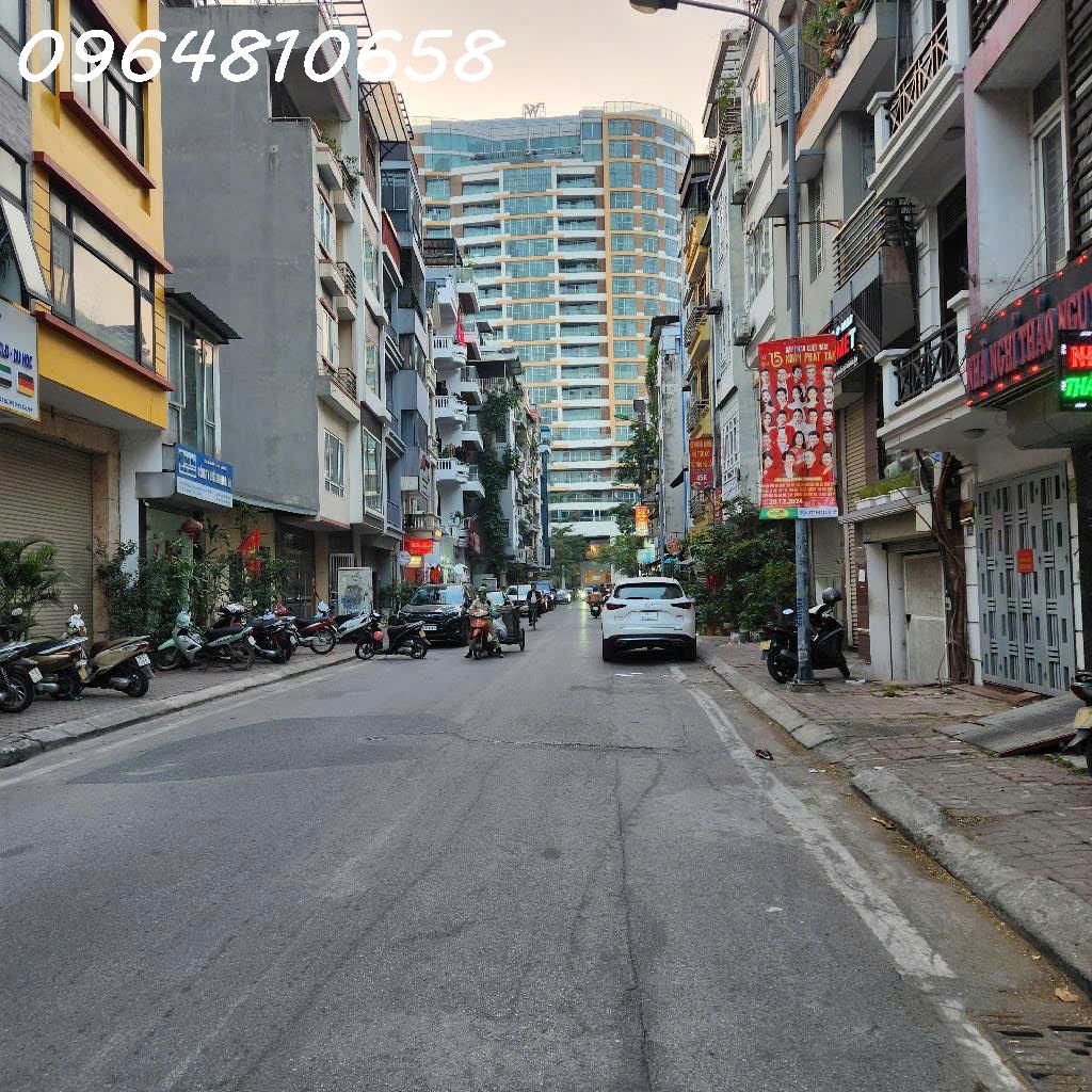  MẢNH ĐẤT LẠC LONG QUÂN - MẶT NGÕ KINH DOANH - GARA ÔTÔ - CÁCH PHỐ 3 NHÀ - MẶT TIỀN 15M - XÂY CCMN TUYỆT ĐẸP.  Dt 197m, có nhà 4 tầng. 