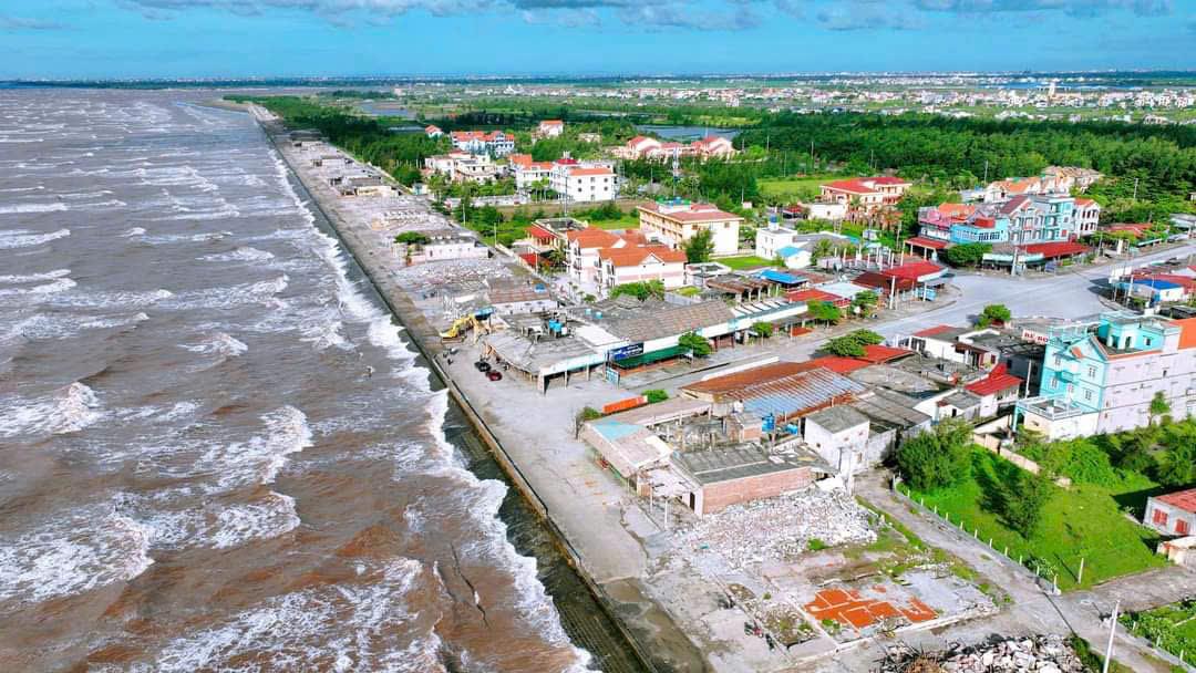  Chính chủ cần nhượng lại mảnh đất 100m2 mặt tiền 5.1m cách Bãi tắm Giao Phong 30m giá tốt ????0975390519 