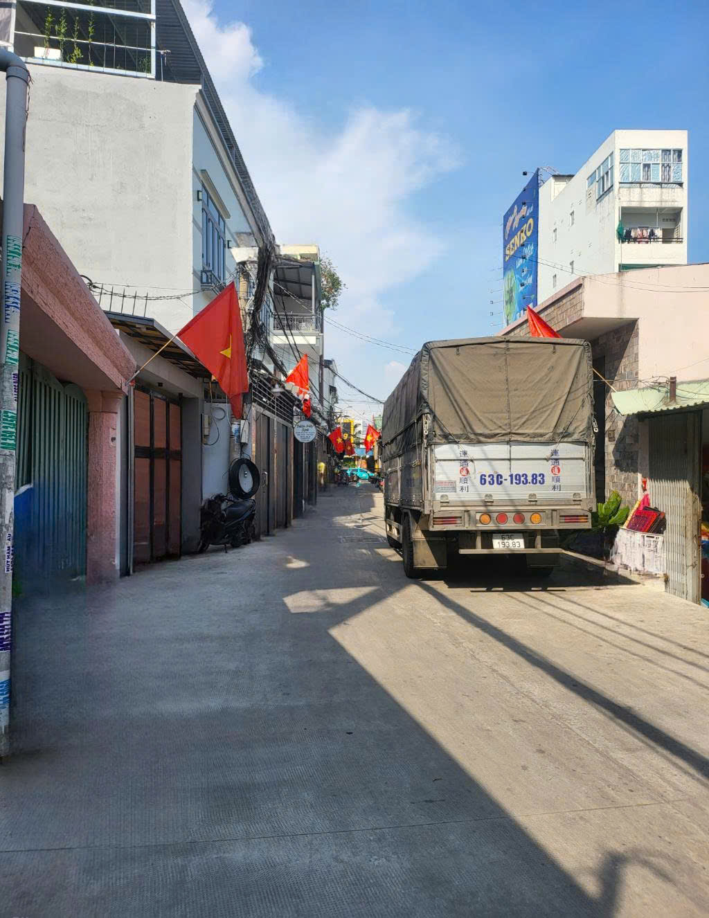  BÁN GẤP - NHÀ CÓ SÂN VƯỜN - GIÁ RẺ - CẠNH PHÚ MỸ HƯNG - 130M2  3 TẦNG - NHỈNH 13 TỶ (TLCC) 