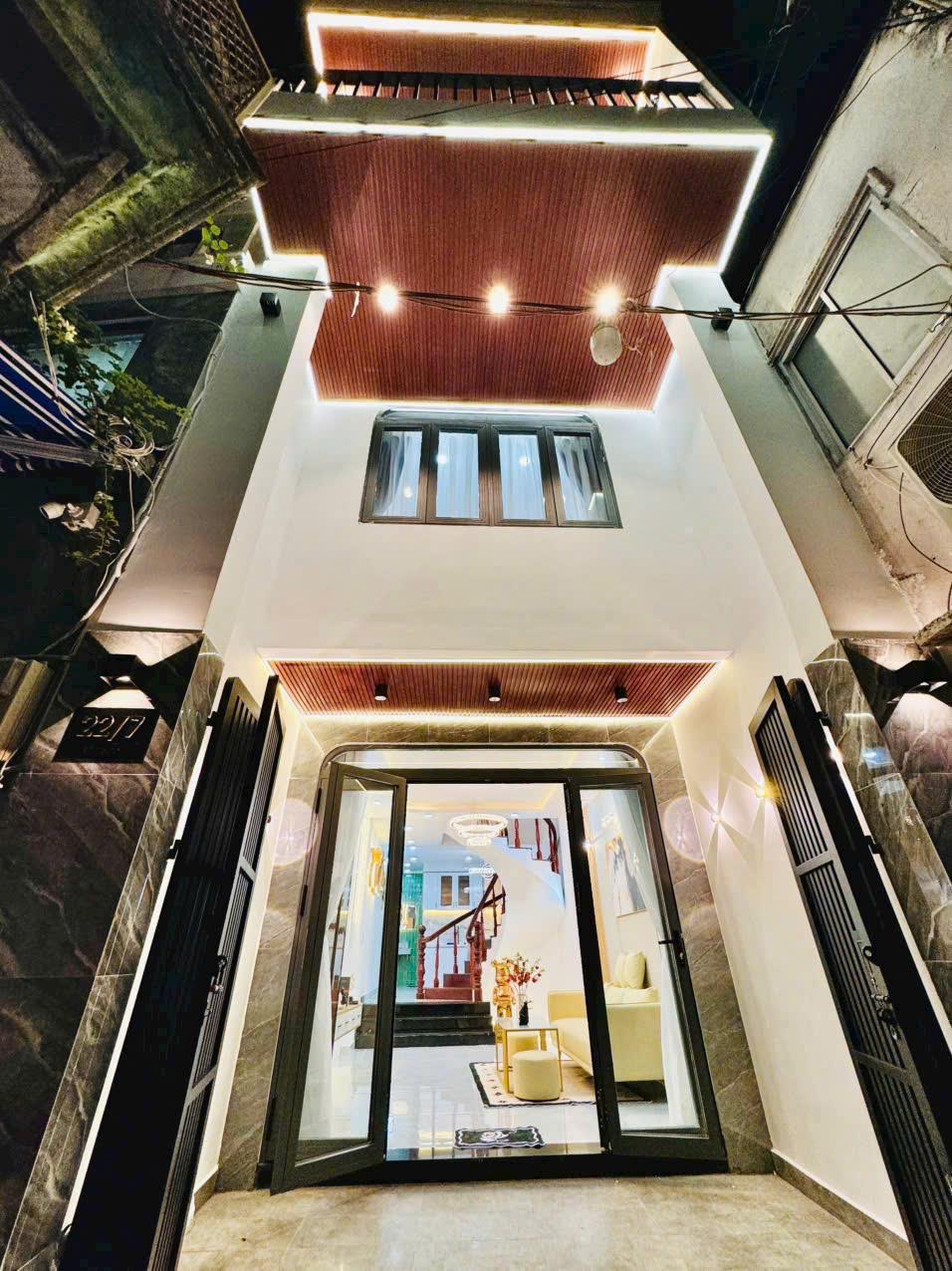  Cách 5m ra mặt tiền Lê Trực, P7, BT - ( 3,6 x 13m) vuông vức - KC 3 tầng - giá bán 6,750 tỷ TL 