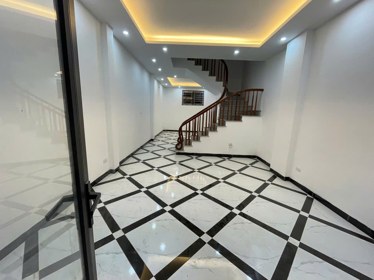  BÁN NHÀ VĨNH QUỲNH, THANH TRÌ  65m2 HƠN 4 TỶ NHÀ RỘNG, THOÁNG MÁT CÓ SÂN ĐỂ XE 