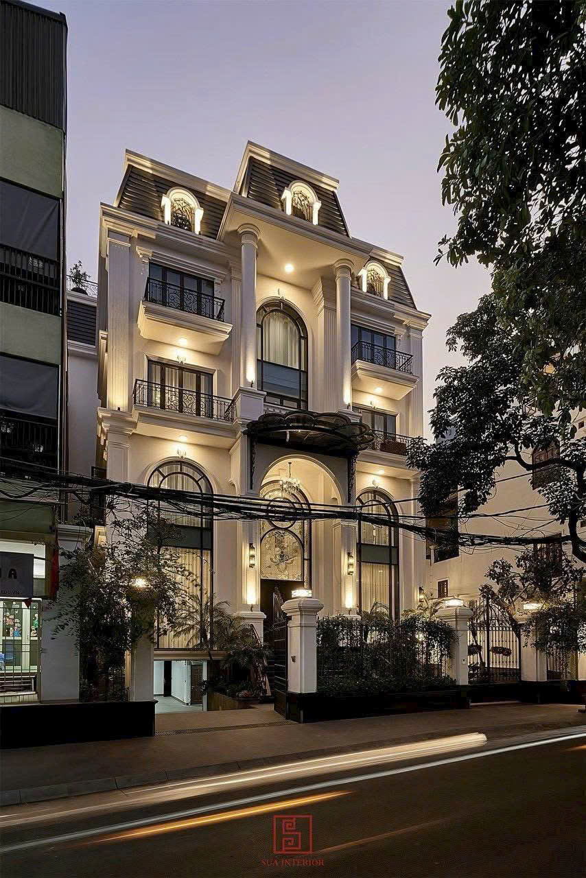  BIỆT THỰ SIÊU KHỦNG KHU VIP BA ĐÌNH SÁT HOÀN KIẾM,NỘI THẤT XA HOA TRANG TRỌNG,PHONG CÁCH KIẾN TRÚC INDOCHINE,FULL NỘI THẤT CAO CẤP 