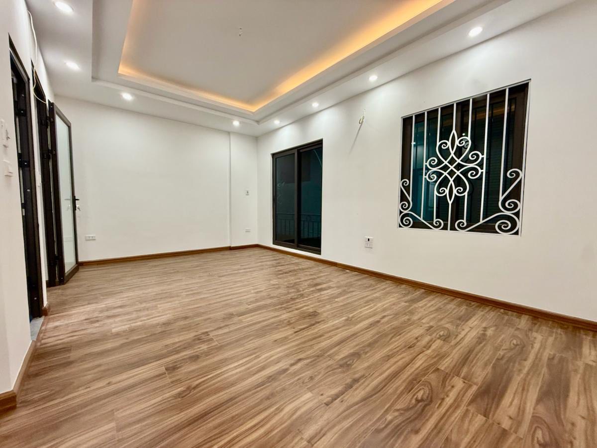  Đại La-Nhà 5 Tầng Mới Đẹp-30m²-Mặt Tiền 6m – Ở Ngay 