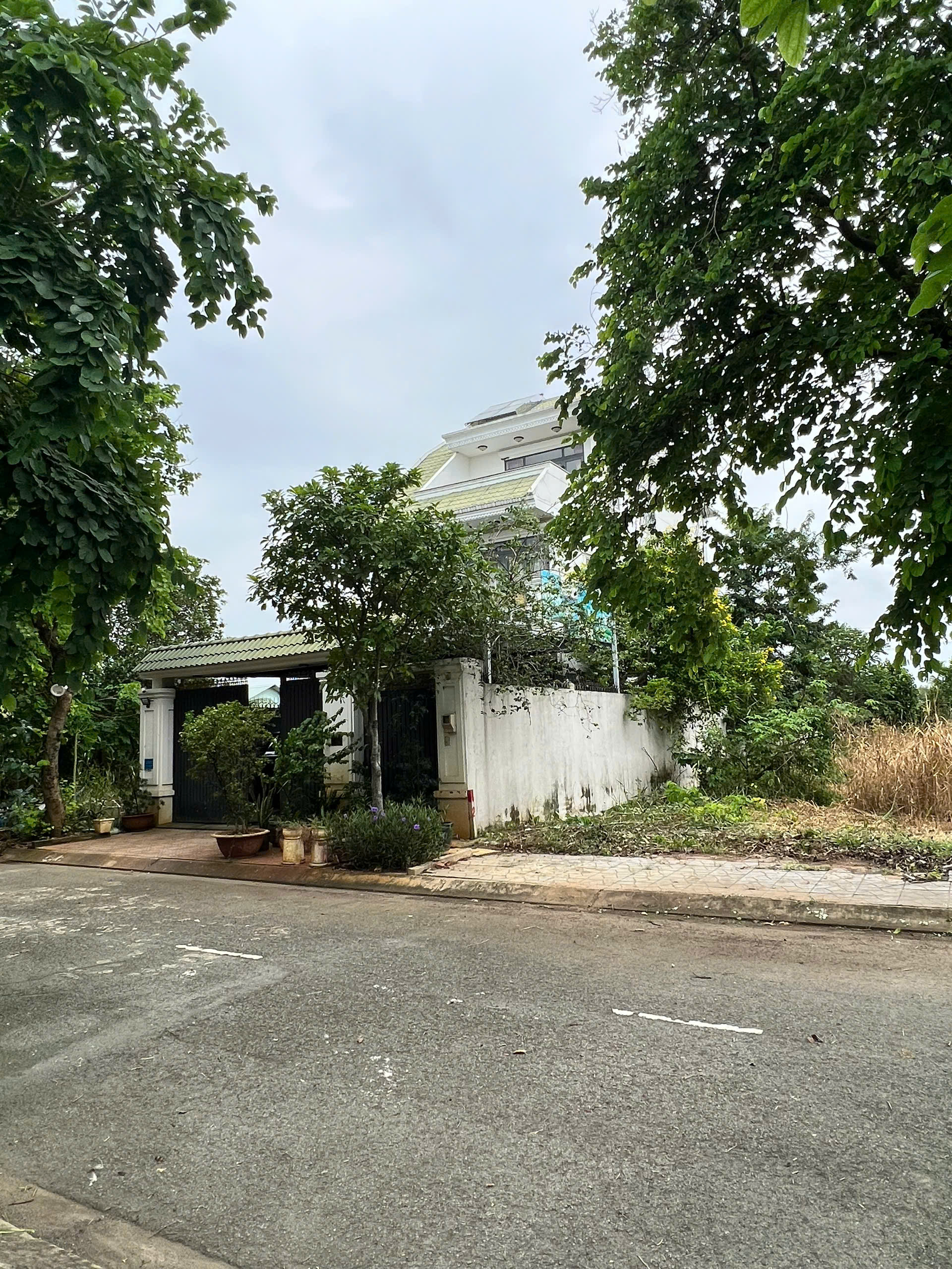  Bán Nhà 3 Lầu KDC Đại Học Mở, Tam Đa, P. Trường Thạnh, Quận 9 Cũ, TP. HCM, 